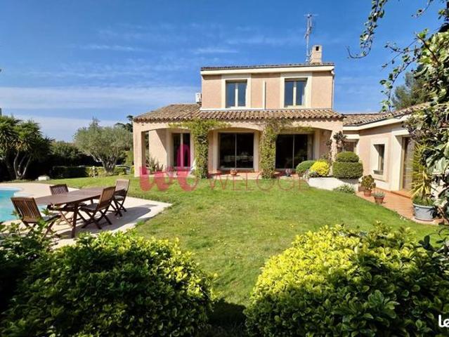 Propriété 9 pièces 226 m²