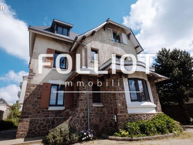 Propriété 9 pièces 226 m²
