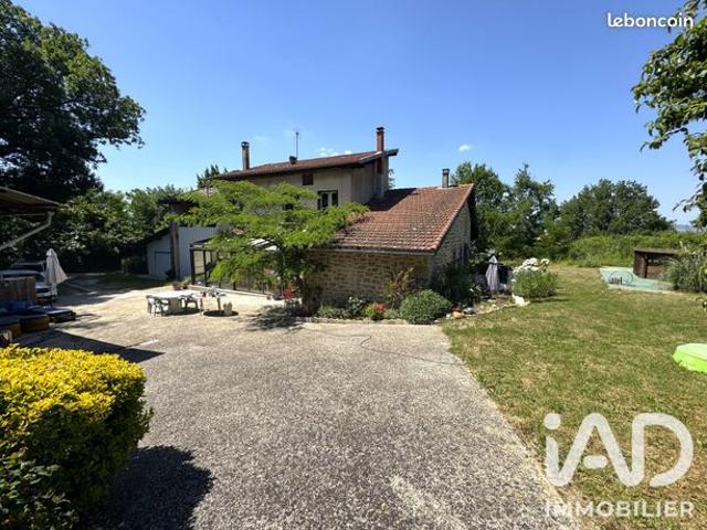 Propriété 9 pièces 226 m²