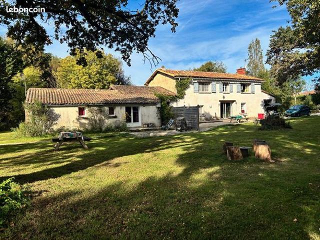 Propriété 9 pièces 220 m²