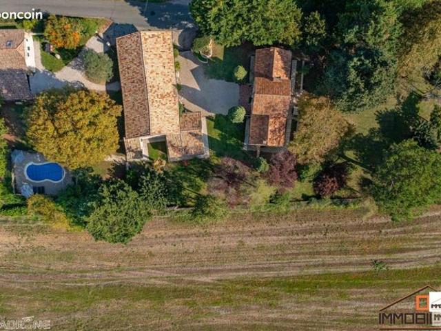 Propriété 9 pièces 220 m²