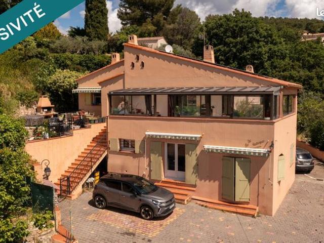 Propriété 9 pièces 220 m²