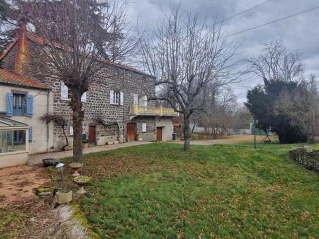 Propriété 9 pièces 220 m²