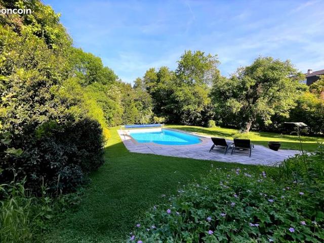 Propriété 9 pièces 220 m²