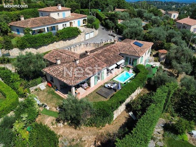 Propriété 9 pièces 220 m²