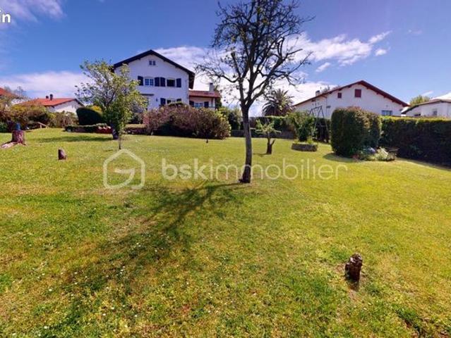 Propriété 9 pièces 221 m²