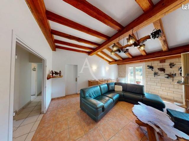 Propriété 9 pièces 223 m²