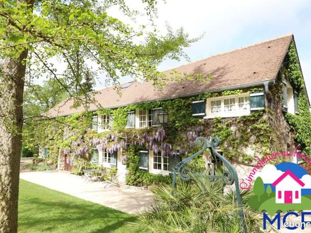 Propriété 9 pièces 234 m²