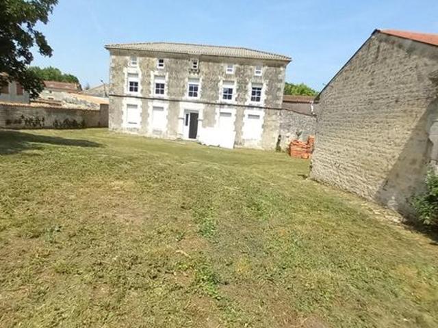 Propriété 9 pièces 235 m²