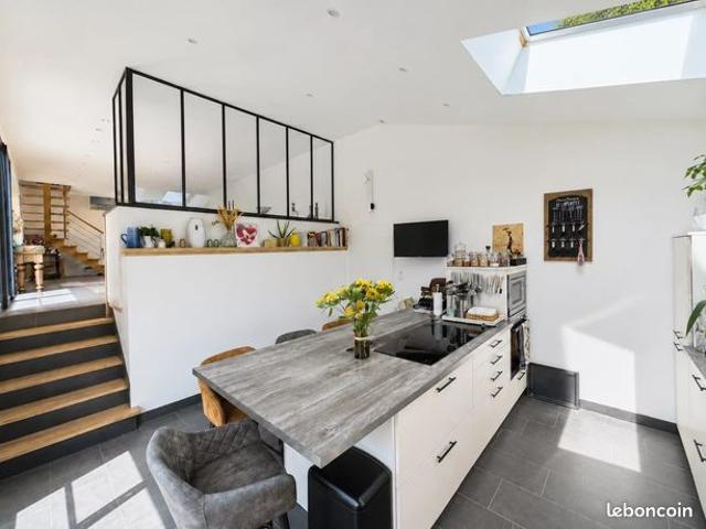Propriété 9 pièces 235 m²