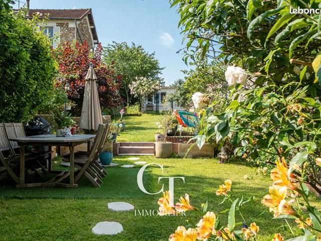 Propriété 9 pièces 237 m²