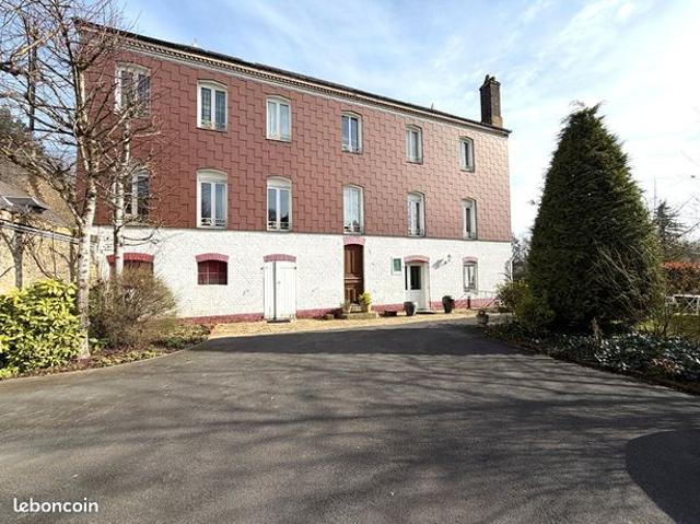 Propriété 9 pièces 238 m²