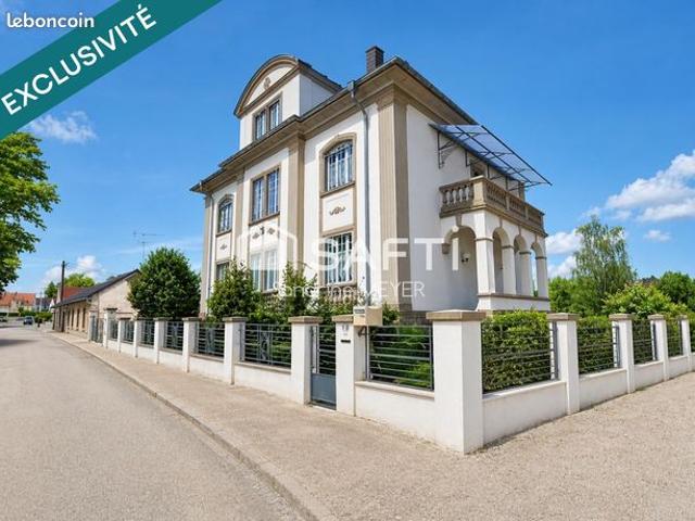 Propriété 9 pièces 238 m²