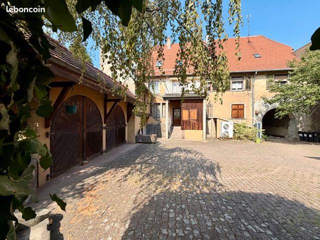 Propriété 9 pièces 238 m²