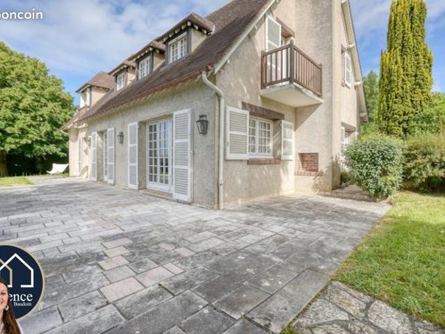 Propriété 9 pièces 230 m²