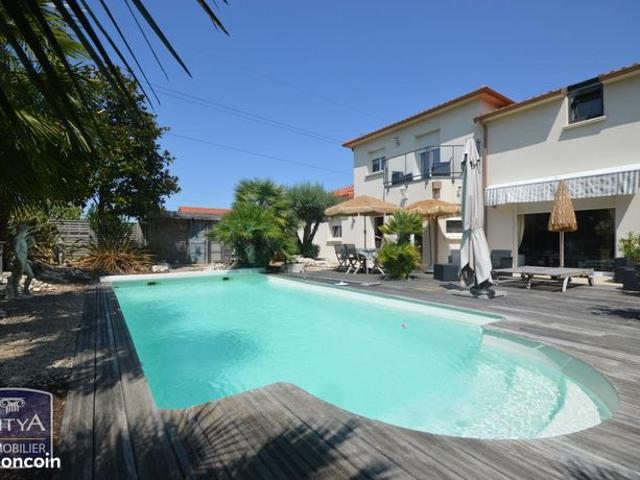 Propriété 9 pièces 230 m²