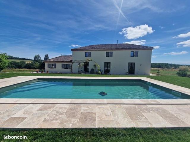 Propriété 9 pièces 230 m²