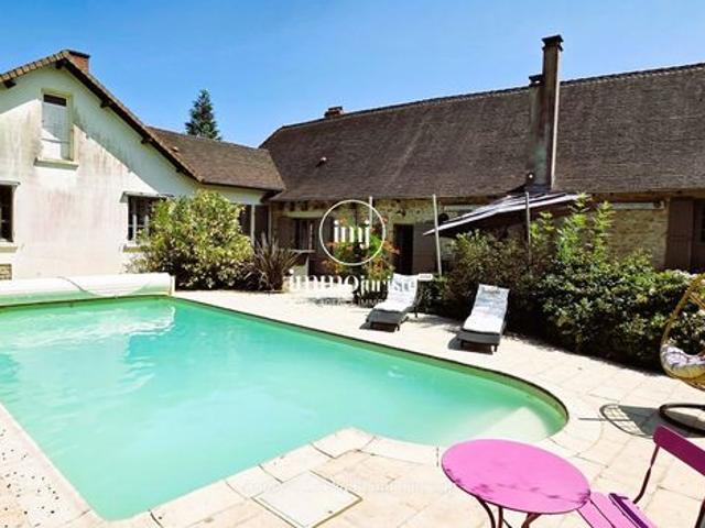 Propriété 9 pièces 231 m²