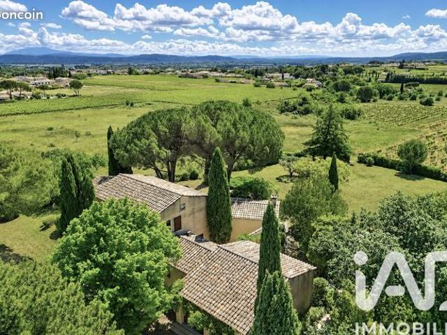 Propriété 9 pièces 232 m²