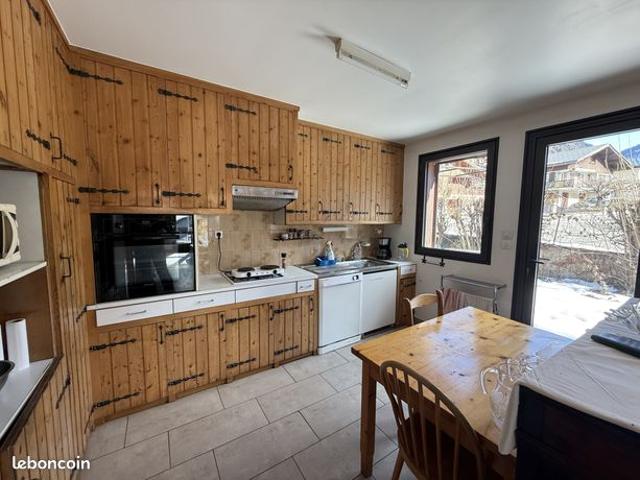 Propriété 9 pièces 233 m²