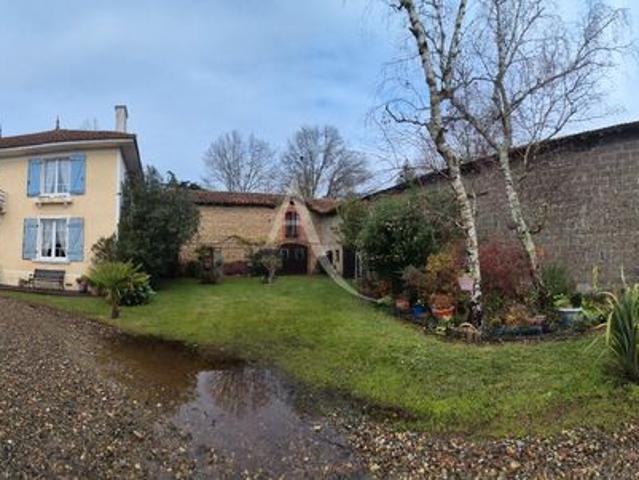 Propriété 9 pièces 244 m²