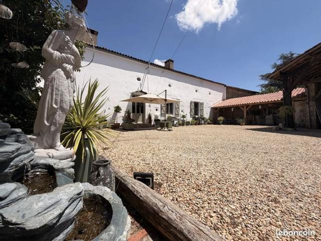 Propriété 9 pièces 244 m²
