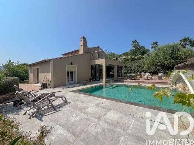 Propriété 9 pièces 245 m²