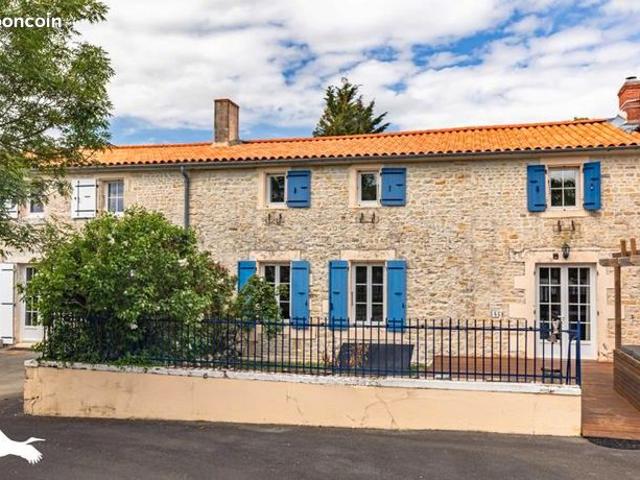 Propriété 9 pièces 245 m²