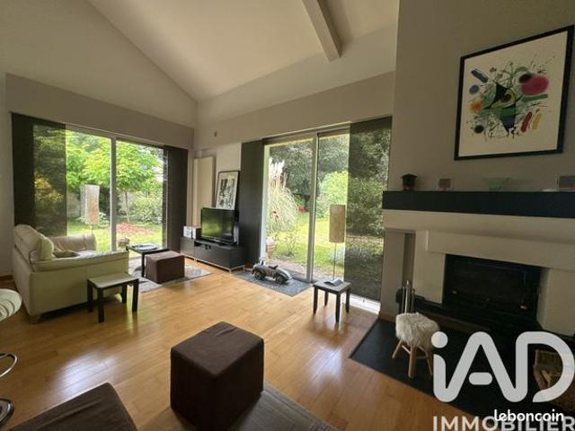 Propriété 9 pièces 245 m²