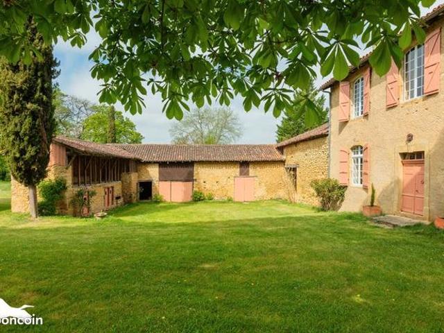 Propriété 9 pièces 245 m²