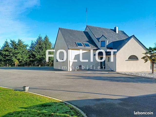 Propriété 9 pièces 245 m²