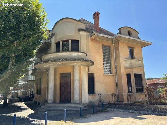 Propriété 9 pièces 247 m²