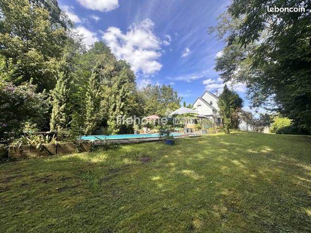 Propriété 9 pièces 248 m²