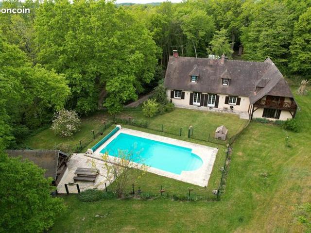 Propriété 9 pièces 248 m²