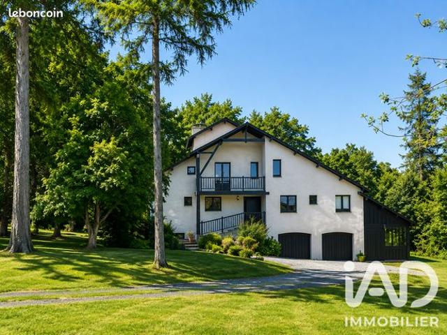 Propriété 9 pièces 249 m²