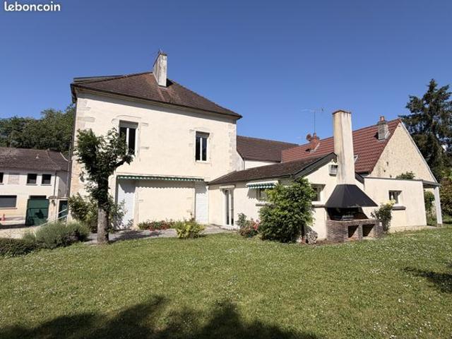 Propriété 9 pièces 240 m²