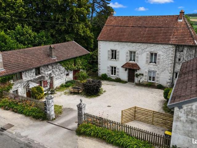Propriété 9 pièces 240 m²