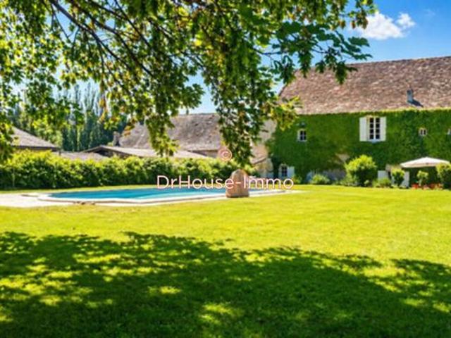 Propriété 9 pièces 240 m²