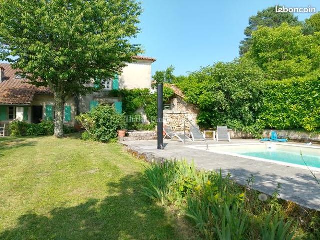 Propriété 9 pièces 240 m²