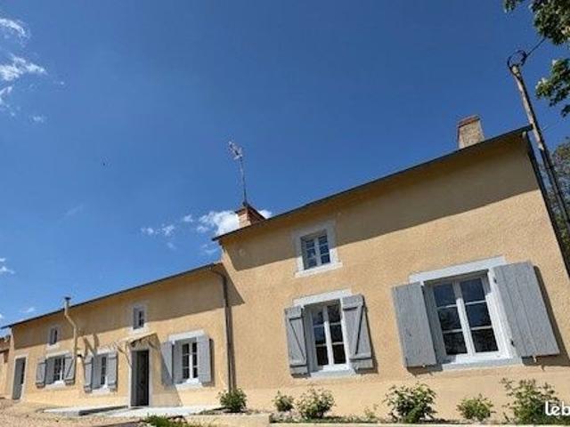 Propriété 9 pièces 242 m²