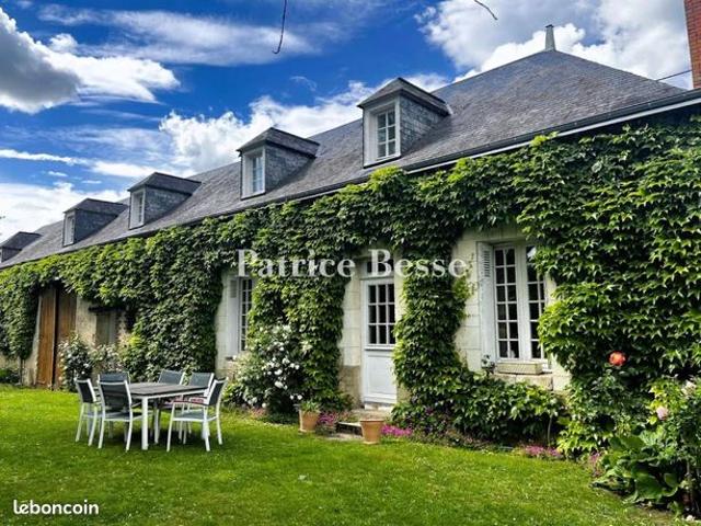 Propriété 9 pièces 243 m²