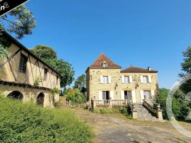 Propriété 9 pièces 243 m²
