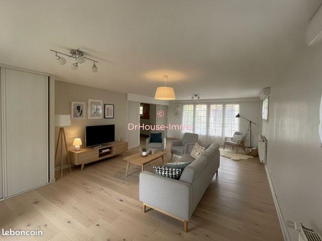 Propriété 9 pièces 254 m²