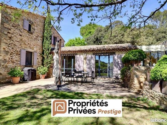Propriété 9 pièces 255 m²