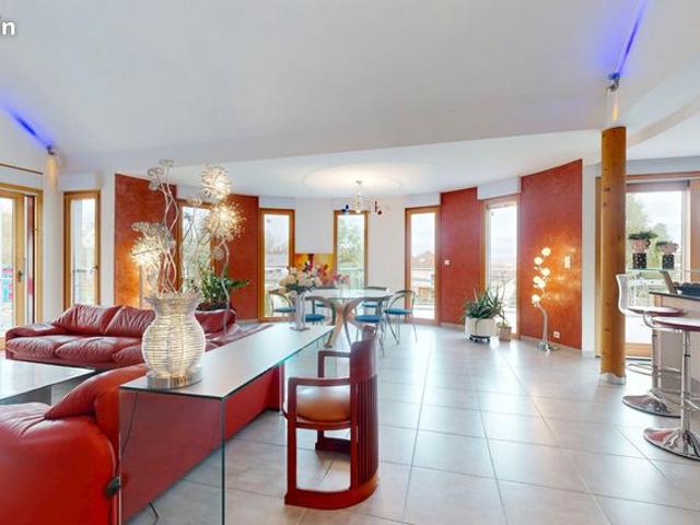 Propriété 9 pièces 256 m²