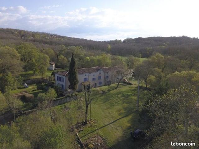 Propriété 9 pièces 259 m²