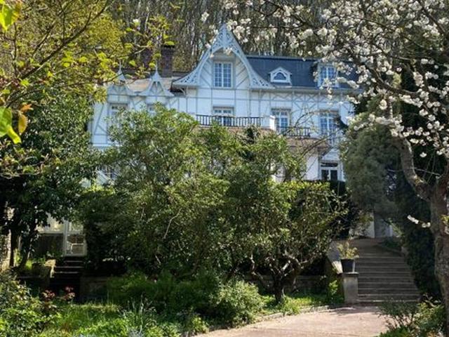 Propriété 9 pièces 250 m²