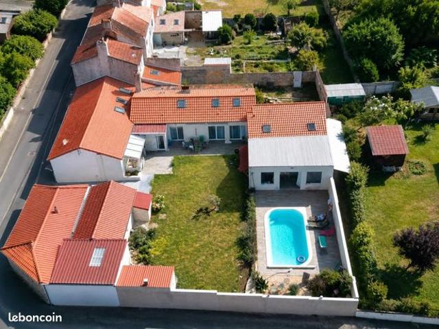 Propriété 9 pièces 250 m²