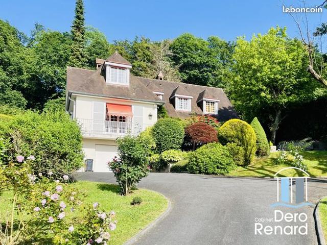 Propriété 9 pièces 250 m²