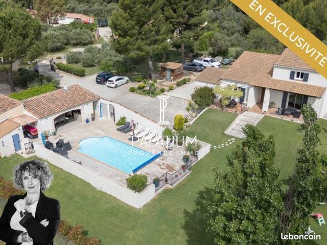 Propriété 9 pièces 250 m²
